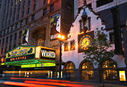 Купить онлайн билеты на на мюзиклы, шоу и спектакли в Чикаго! Golden Gate Theatre Chicago Tickets Buy Online!