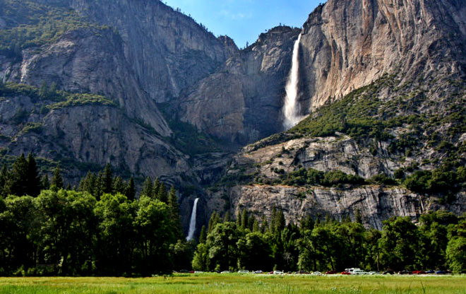 Национальный Парк Йосeмити, США (Yosemite National Park, USA) - один из самых известных природных заповедников в мире. Туры в Йосемитский Национальный Парк от туроператора по США 'Cosmopolitan Travel'.