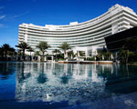 Отель Fontainebleau Resort Miami Beach (Фонтенбло Рисорт Майами-Бич), Майами, штат Флорида, США (Miami Beach, Florida, USA). Нажмите для входа в систему онлайн-бронирования (откроется в новом окне).