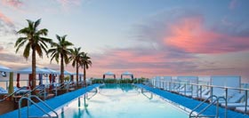 Отель 'Gansevoort Miami Beach' (Ганзефорт Майами-Бич) 5*, зона отдыха для взрослых 'Plunge'.