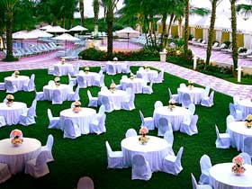 Отель 'Loews Miami Beach Hotel' (Лоевз Майами-Бич) предлагает прекрасные условия для проведения свадеб, торжеств и других мероприятий.