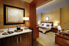 Отель 'One Bal Harbour Resort & Spa' (Риджент Бал Харбор) 5*, Майами, спальня в номере Suite.
