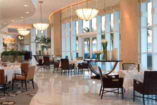 Отель 'The Ritz-Carlton Fort Lauderdale' (Ритц Карлтон Форт-Лодердейл) 5*+, штат Флорида, США. Ресторан итальянской кухни  Via Luna