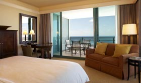 Отель 'The Westin Diplomat Resort & Spa' (Вестин Дипломат Ризорт энд Спа), номер с видом на океан.