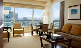 Отель 'The Westin Diplomat Resort & Spa', номер-сьют. Майами, штат Флорида, США.