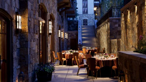  'The Four Seasons Vail Hotel & Residences 5*',    